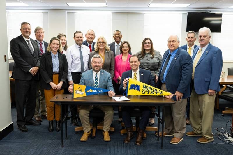 KCTCS and Morehead State University signing group photo